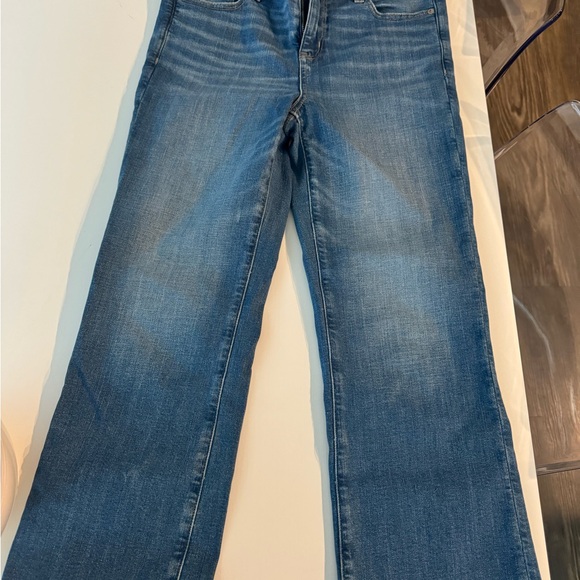 American Eagle kick crop jean 8 reg
Worn and washed once - Picture 5 of 6